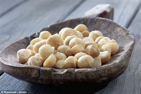 macadamia nuts omega 3 6.